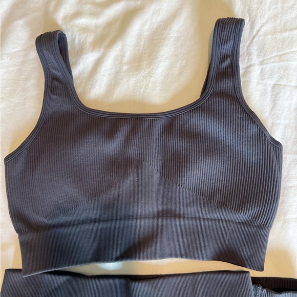 Gray Ribbed Two-Piece Set - Picture 4 of 5